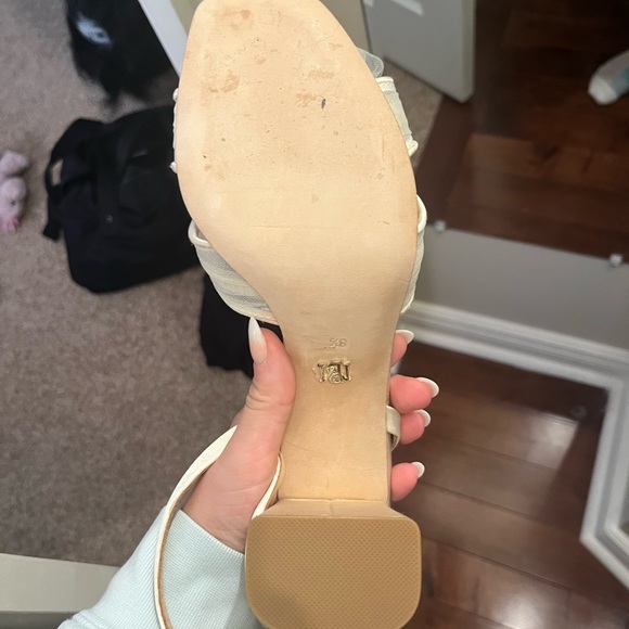 Badgley Mishka Tess Block Heel (8.5) in ivory - Picture 2 of 3